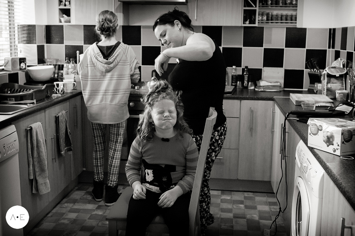 bridesmaid having her done pulling a funny face