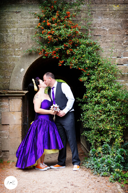bride and groom kissing at Newstead Abbey captured by Nottingham wedding photographer Alison Edwards